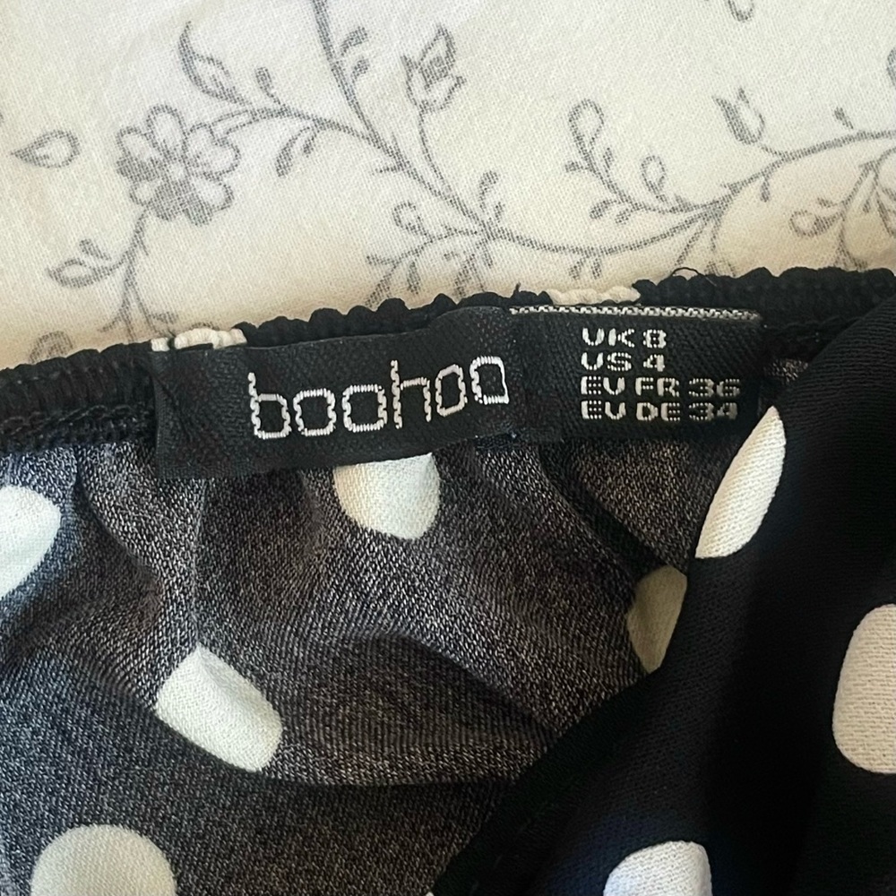 boohoo polka dot puff sleeve mini dress​​​​​​​ - Picture 3 of 3